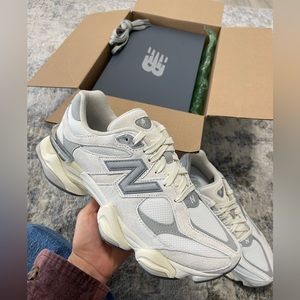 New balance 9060 sea salt white (Womans size)